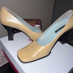 Nine West Pump